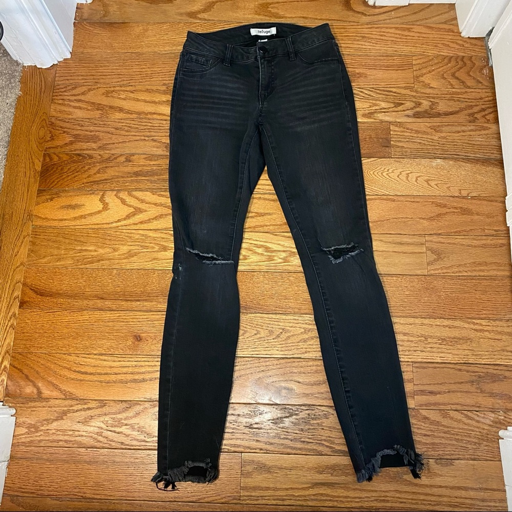 Refuge | Black Jeans